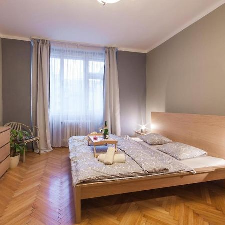 Modern Central Apartment Dlouhá Praga Esterno foto